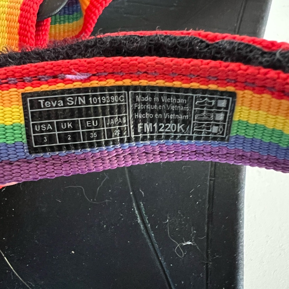 Teva Kid's Unisex Hurricane Xlt 2 Sandals Water Shoes, Rainbow and Black, size 3 - Picture 10 of 13